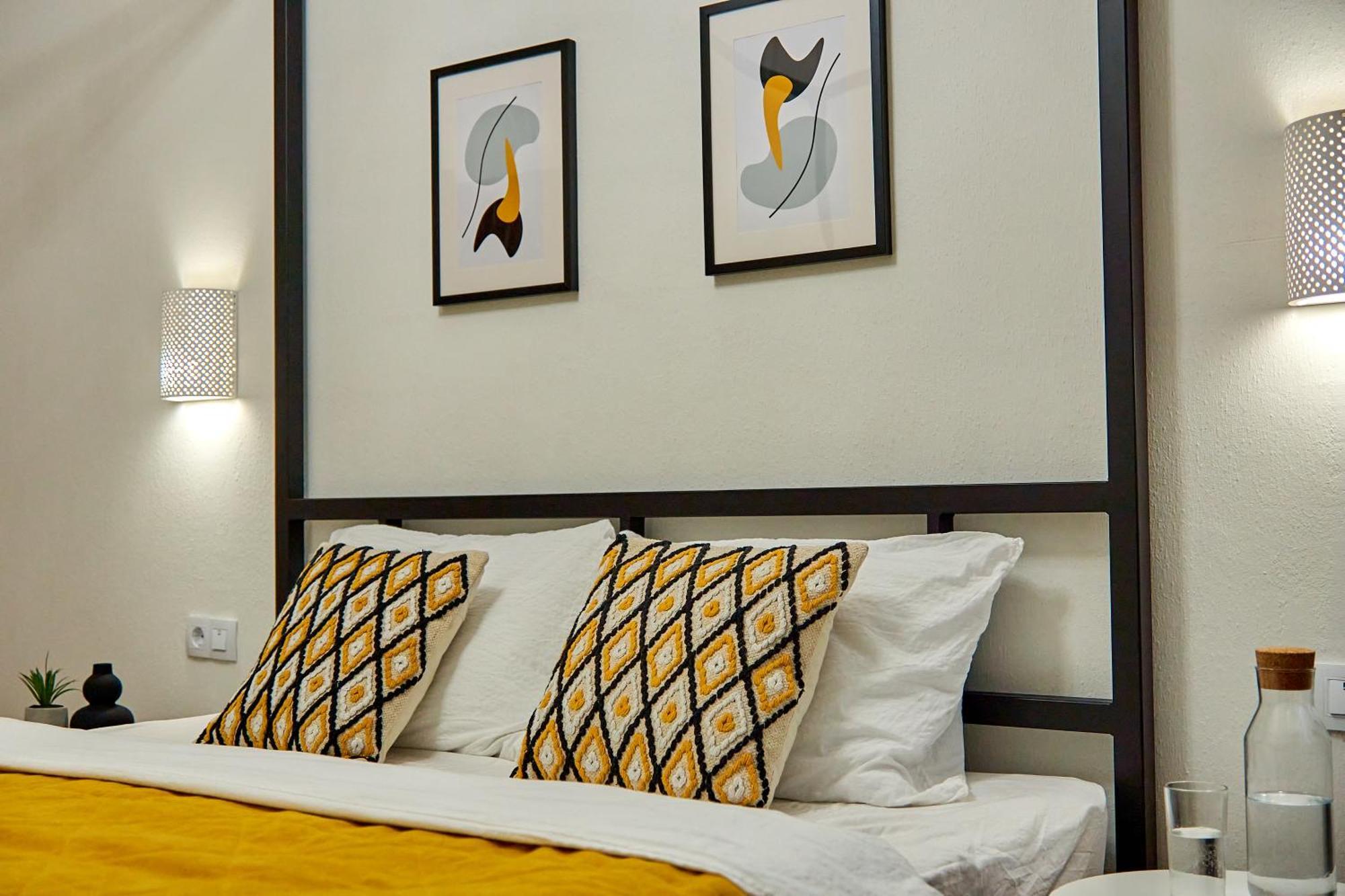 Best Apartments On Kyryla & Mefodia Mukačevo Esterno foto